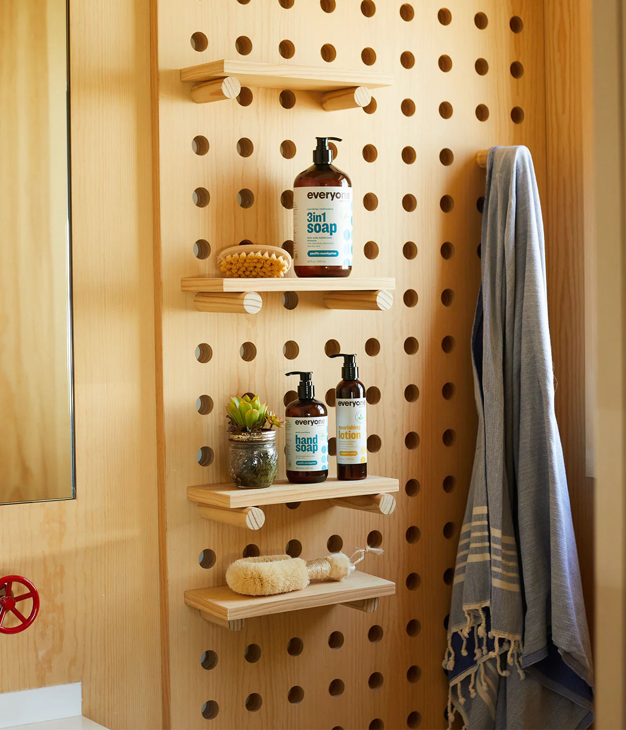 Pacific Eucalyptus 3in1 Soap - Image 6